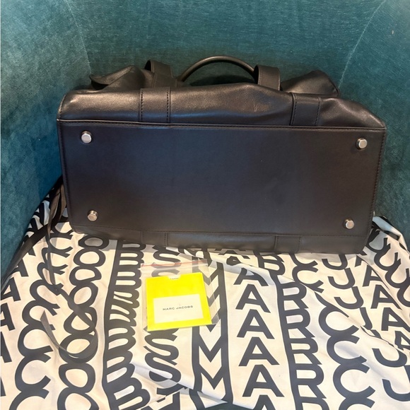 Marc Jacobs Black Leather Dakota tote. - Picture 6 of 6